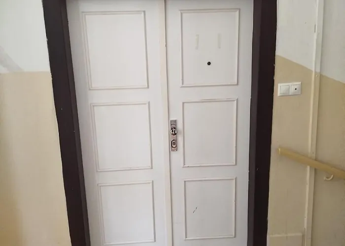 Need Is Love1 아파트 *